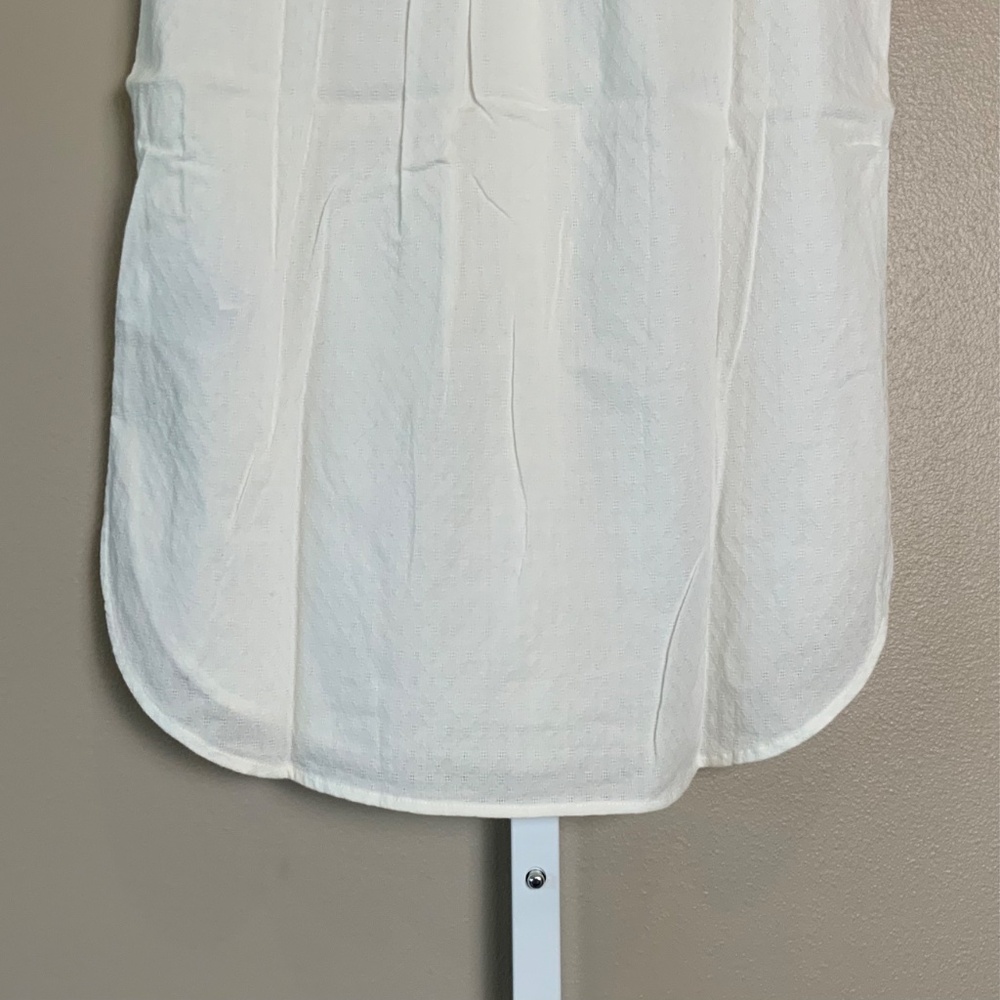 GAP Sleeveless Textured Collared Button Down Shir… - image 15